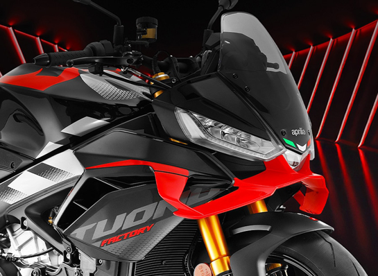 Aprilia Facelift Tuono V4 Factory Close Up 900X675 Anteriore Copy